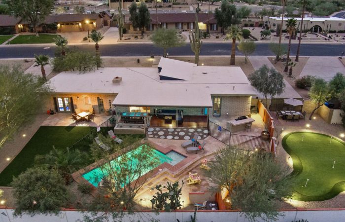 Beautiful resort style amenities. With pool and championship putting green.